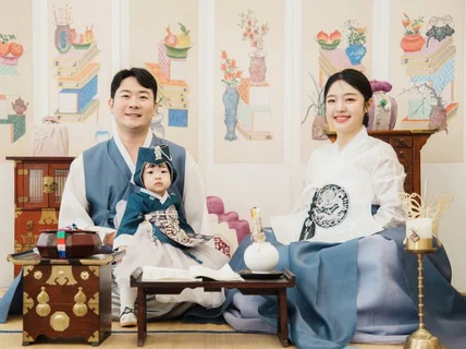 돌잔치 스몰웨딩 행사 가족 스냅 추억을 담아드립니다.