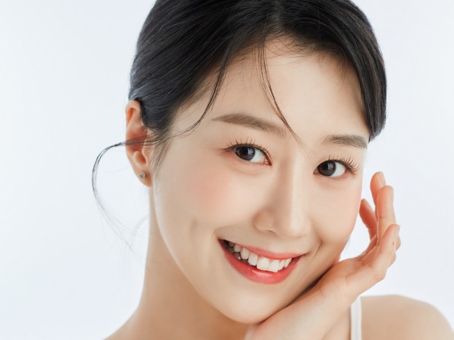 밝고 웃는 모습이 예쁜 10년차 배우, 모델 이예지 - 크몽