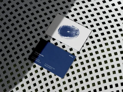 한 눈에 각인되는 감각적인 명함디자인