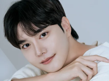 남자모델 서형원 제품 . 광고 모델 되어 드립니다.