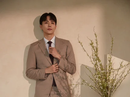 마케팅에 도움이 되어드릴 밝은 모델. 배우 이병욱입니다