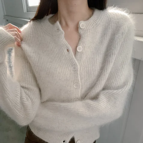 포트폴리오-[촬영] OVU / 의류 / 스튜디오 / 빈티지카메라+아이폰 포토그래퍼