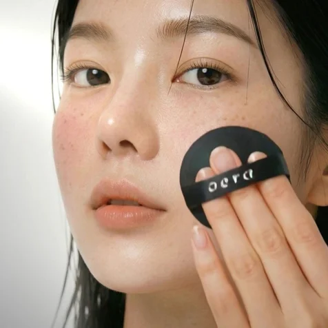 포트폴리오-3D영상제작 -선쿠션의 UV 차단과 수분감을 표현한 화장품 광고영상