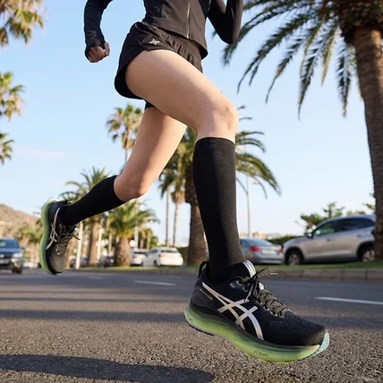 포트폴리오-여성 러닝웨어 AI 모델 / SNS 광고 소재