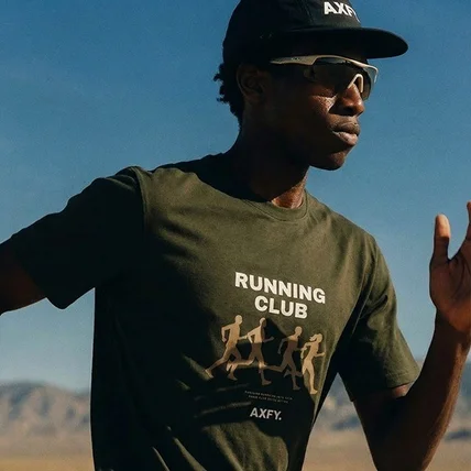 포트폴리오-어슬레저 브랜드 AI 캠페인 룩북