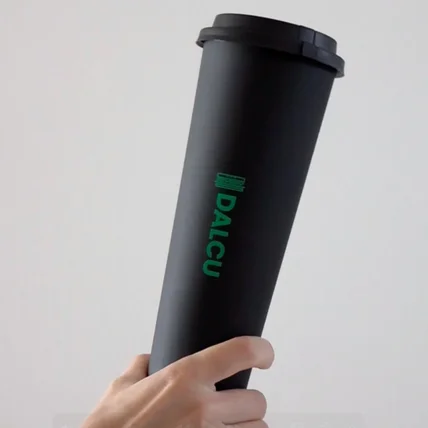 포트폴리오-[기획, 촬영, 편집] 커피브랜드의 리유저블 텀블러 광고 숏폼 제작