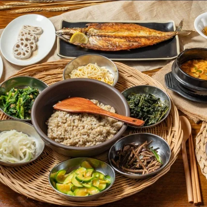 포트폴리오-[소품연출/촬영/보정] 쿠팡이츠 메뉴촬영 "할머니가 차려주신 밥상"