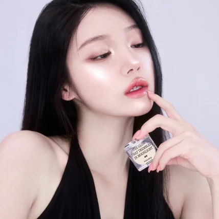 포트폴리오-[사진보정] 뷰티모델보정 화장품모델 색조 하이라이트 물광 광채 보정