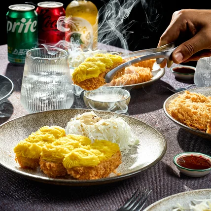 포트폴리오-[촬영/보정] 프리미엄 수제카츠 '섬진' 메뉴 사진 & 컨셉 촬영에 관여한 1인 촬영!