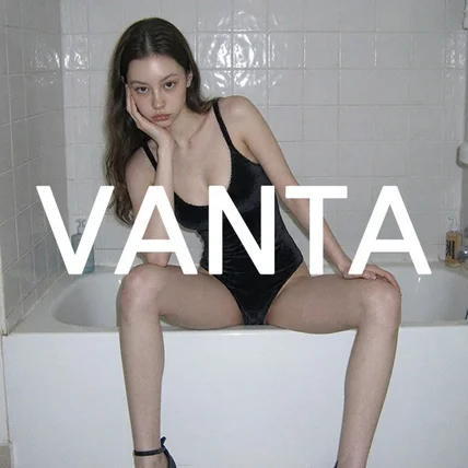 포트폴리오-AI 실사 모델 실내 스튜디오 세트 룩북/화보 이미지