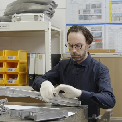 포트폴리오-[영상기획, 촬영, 편집, 모션그래픽, BGM] 마커스 전기자전거 광고영상(공장편)