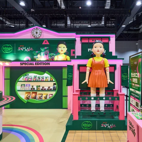 포트폴리오-[촬영/보정] CJ 제일제당 비비고 X 오징어게임 시즌2 마켓컬리페스타 홍보 부스 촬영