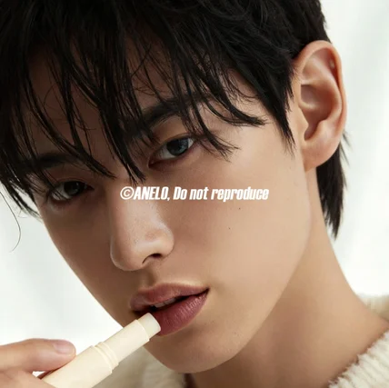 포트폴리오-남자 립밤 모델