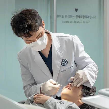 포트폴리오-[촬영/보정] 연세희망치과 인테리어, 진료연출 사진