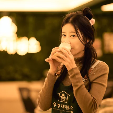 포트폴리오-[촬영/보정] '우주제빵소 본사' 메뉴 사진 & 컨셉 촬영에 관여한 1인 촬영!