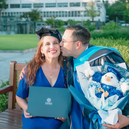 포트폴리오-[사진촬영 및 보정] 새로운 시작 졸업식 사진촬영