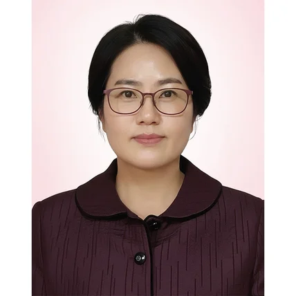 포트폴리오-영정사진 제작: 핸드폰사진 배경 교체 및 의상 자세교정, 인물수정, 업스케일