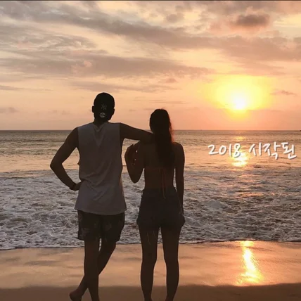 포트폴리오-[영상 편집] 사진과 영상 연애 스토리를 자막으로 넣은 식중영상