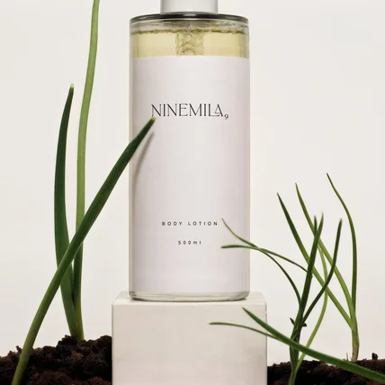 포트폴리오-뷰티 브랜드 NINE MILA 로고 디자인 제작